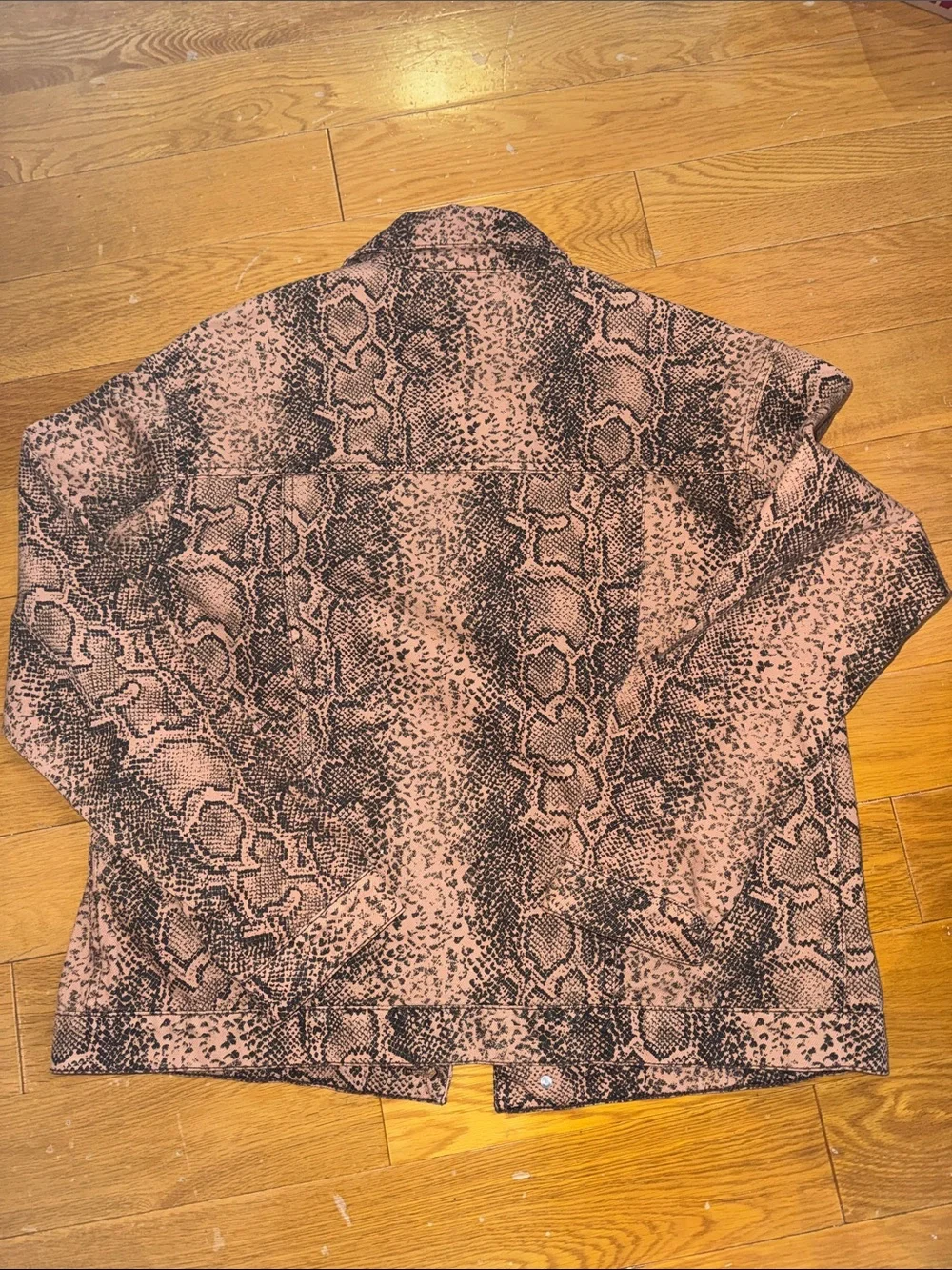 Free People jacket is a brown and black snake-printed denim jacket Size S - Picture 10 of 13